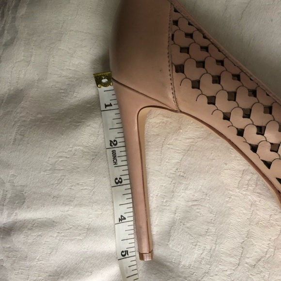 Peep toe platform stiletto shoes heart cut out pattern nude beige neutral basics - Picture 7 of 7